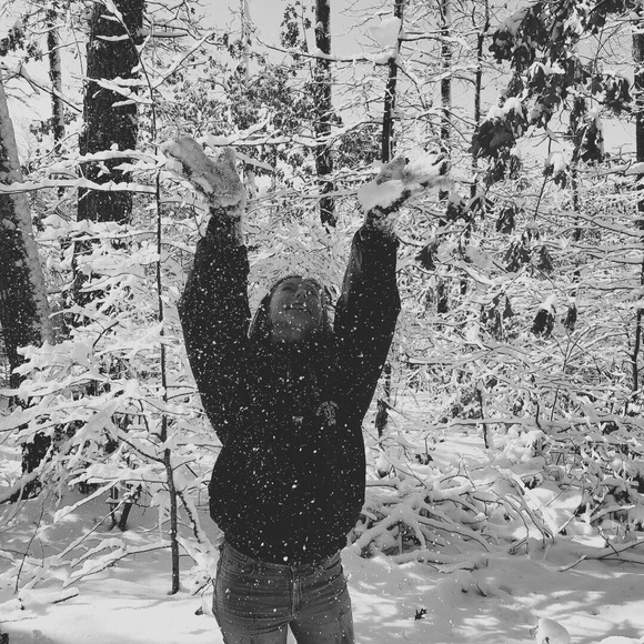 Meet your Posher, Elyssa - Picture 6 of 8